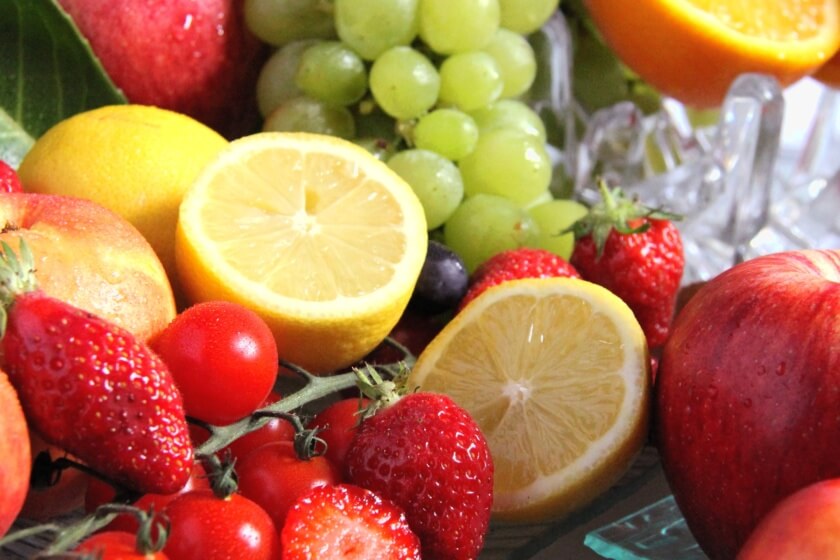 Früchte mit wichtigen Vitaminen für die Schwangerschaft Obst mit wichtigen Schwangerschaftsvitaminen